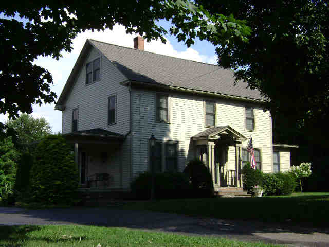Building photograph for 115 MAIN ST S